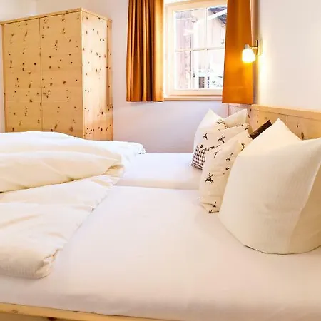 Pensión Dorfblick - Apartments&rooms